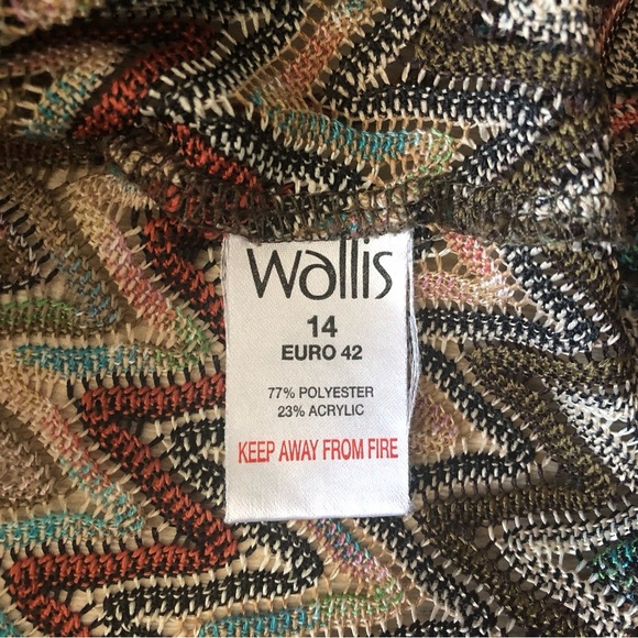 Wallis Faux Wrap Crochet Style Flare Long Sleeve Top Size 14 - Picture 10 of 12